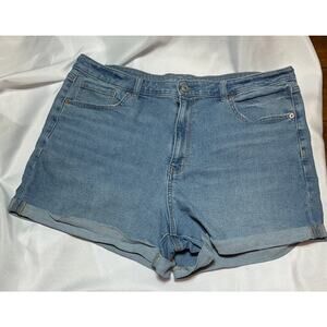 American Eagle Stretch Mom Shorts Woman’s Size 18